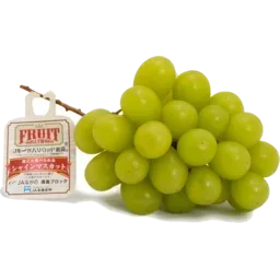 Shine muscat grapes